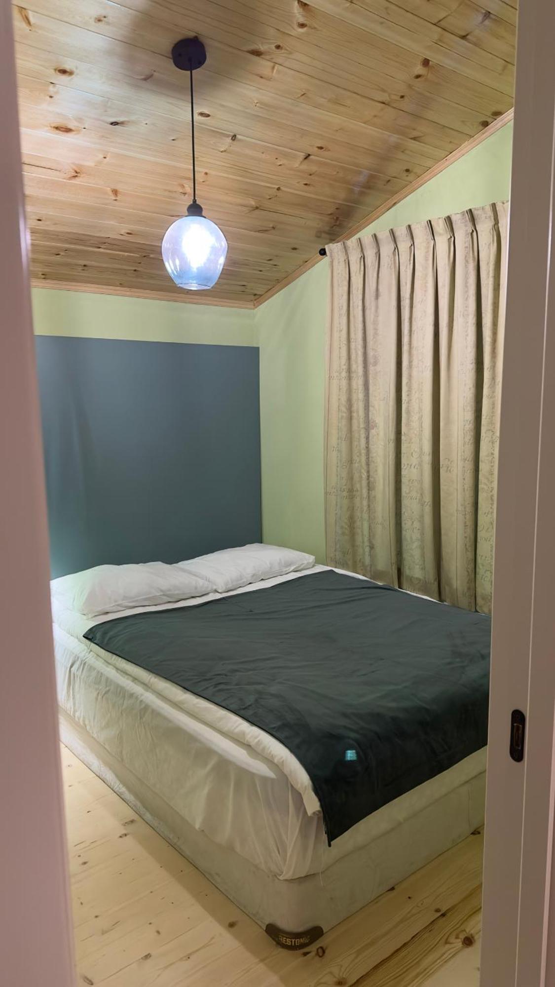 דירה Cozy Wooden House Near *